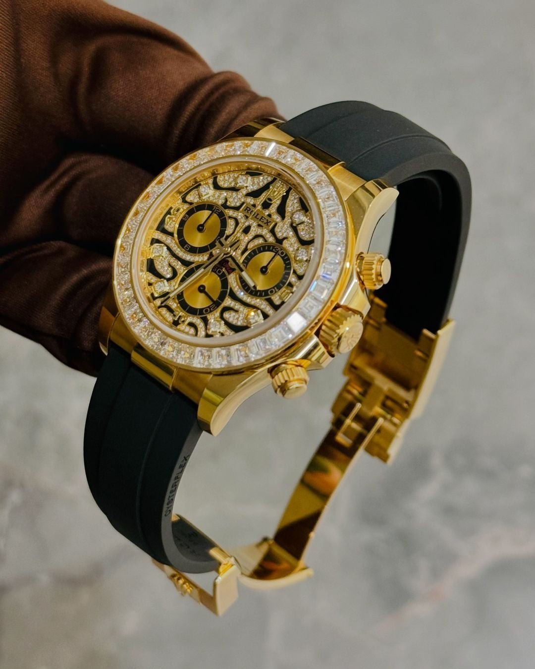 ROLEX DAYTONA EYE OF THE TIGER (GOLD) - Image 5