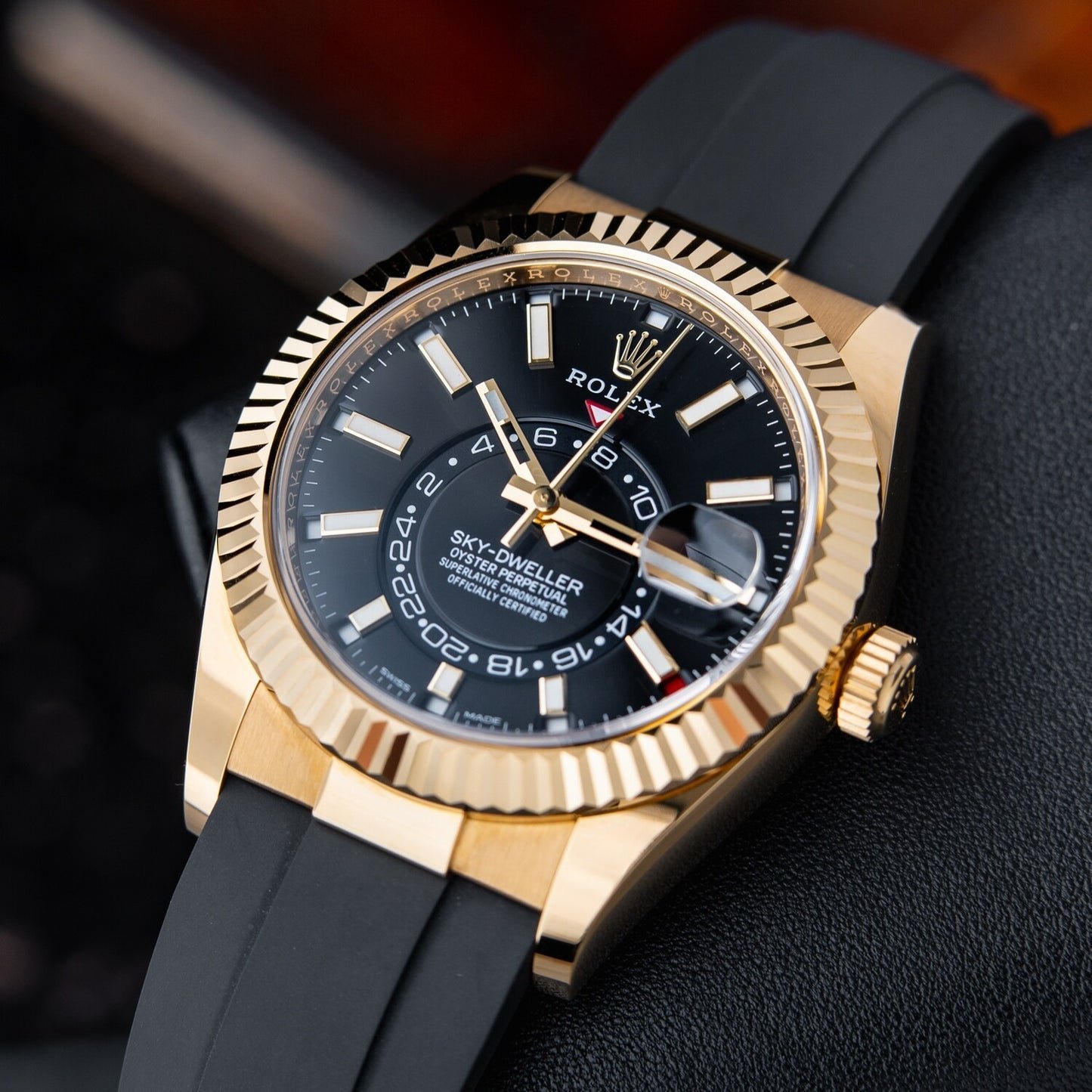 ROLEX SKY DWELLER OYSTERFLEX (GOLD BLACK) - Image 4